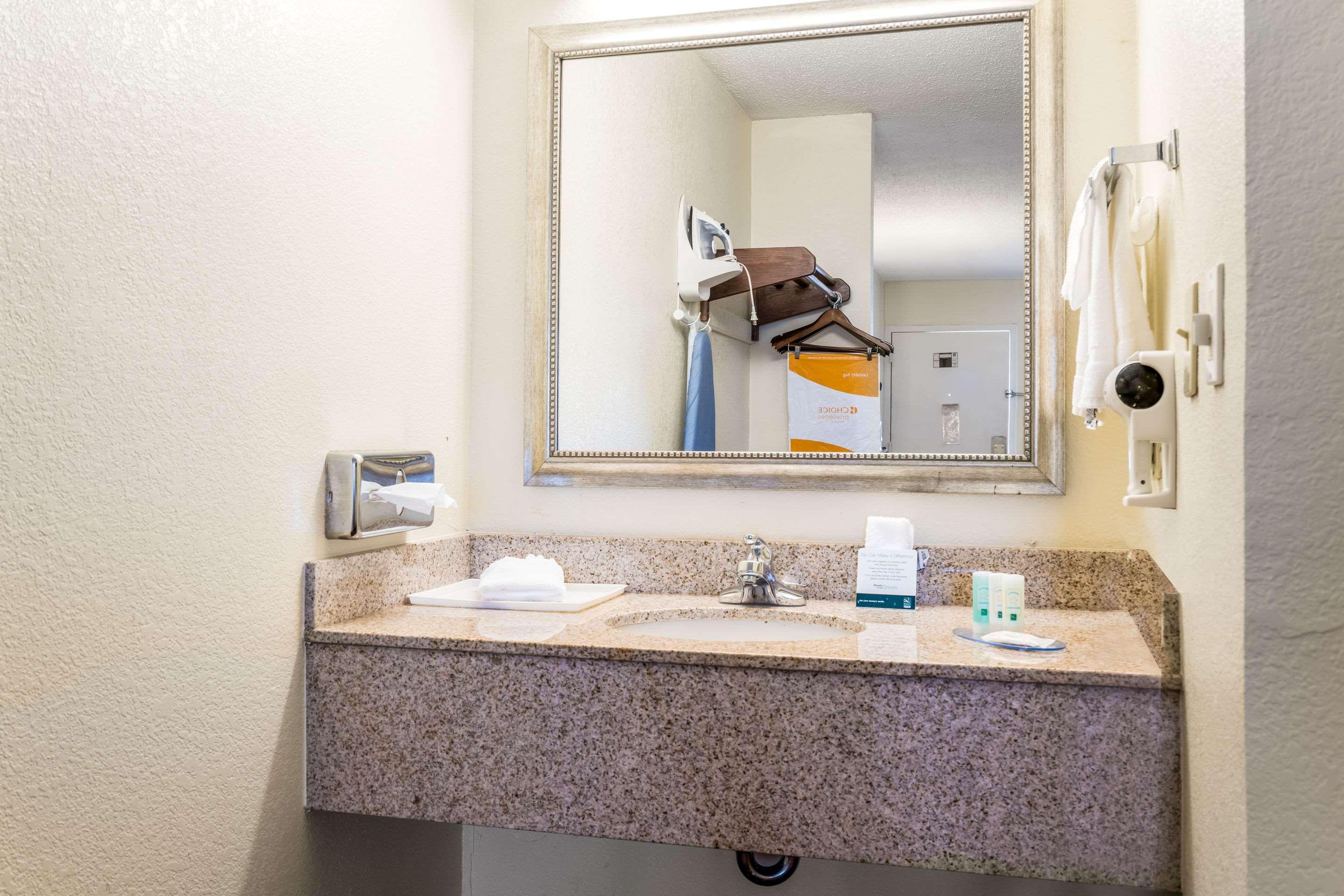 Quality Inn North Battleboro Esterno foto